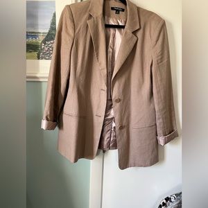 Women’s linen blazer